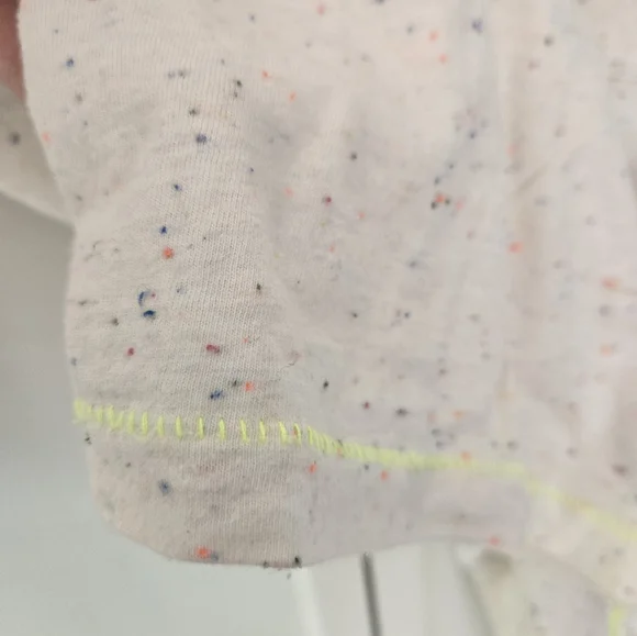 Madewell V-Neck T-Shirt - Picture 4 of 4